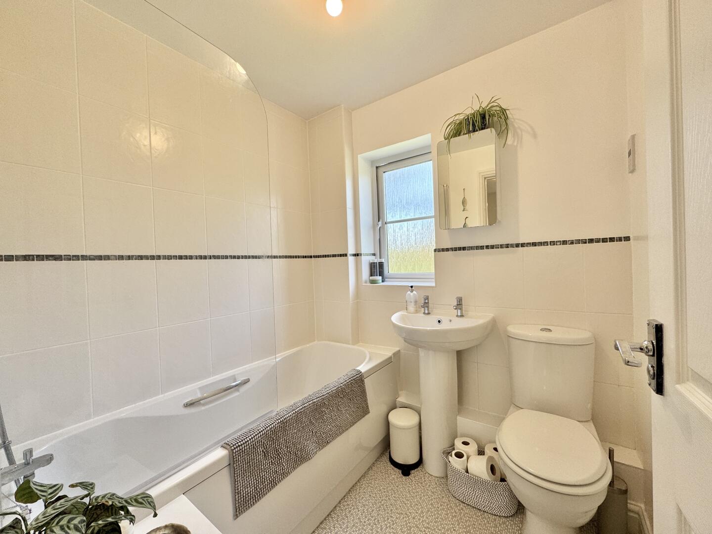 Kew Lastanen, Tinney Drive, Truro